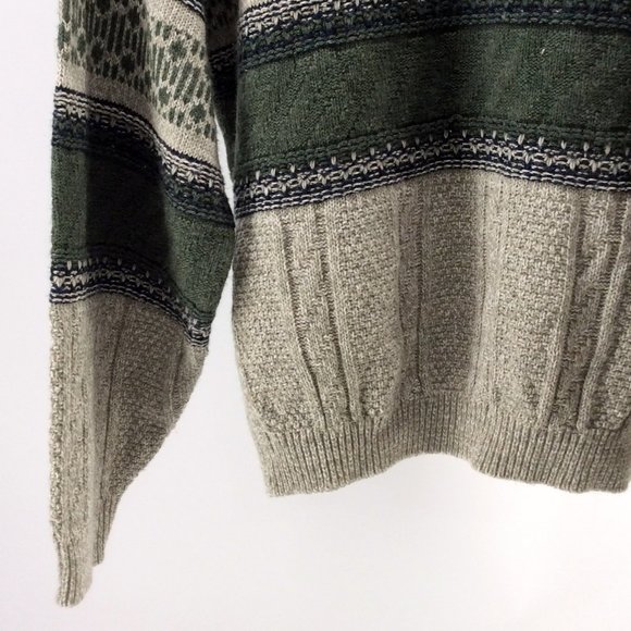 BHG - Vintage Turtle Neck Oversized Knit Sweater - Men's XL - Picture 8 of 12